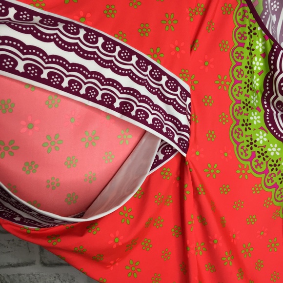 ⬇️Trina Turk Coverup Size L - Picture 6 of 10